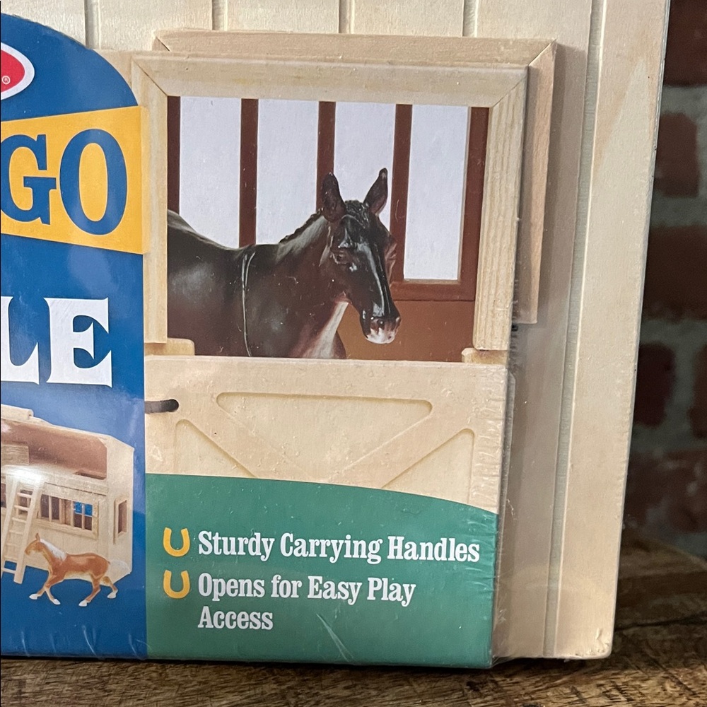 Melissa & Doug Wooden Stable with Horses - Picture 4 of 14